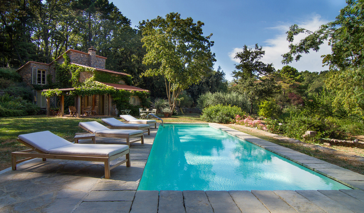 Arredo bagno, condizionatori, piastrelle e stufe a pellet ad ... Tasse per piscine interrate